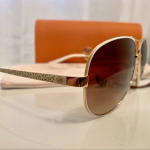 BRAND new Tory Burch sunglasses